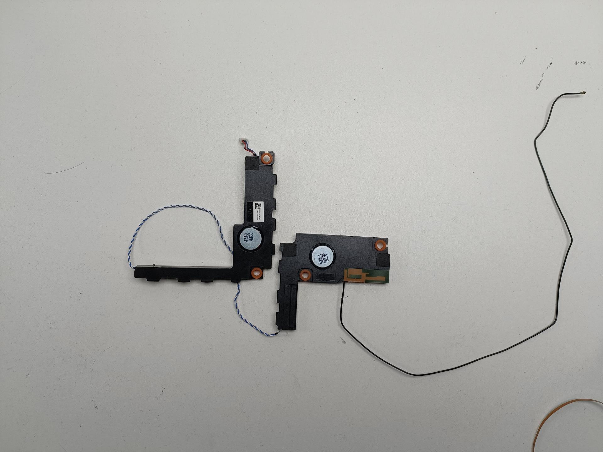 Boxe ASUS X712E
