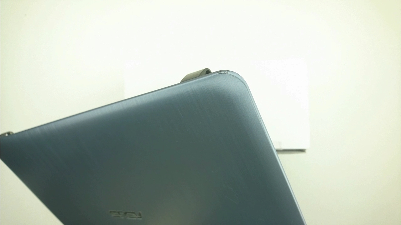 Capac_display ASUS X540UB