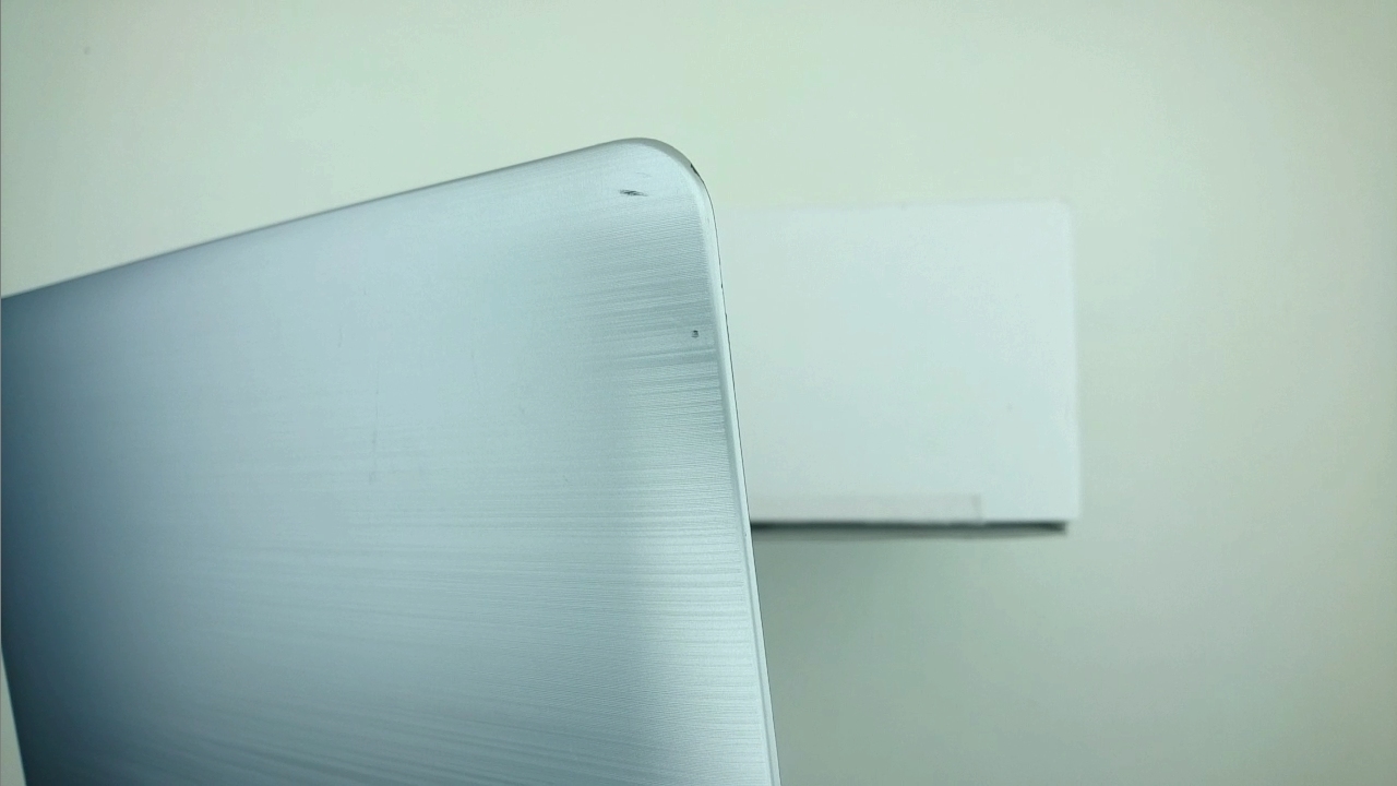 Capac_display ASUS X540UB